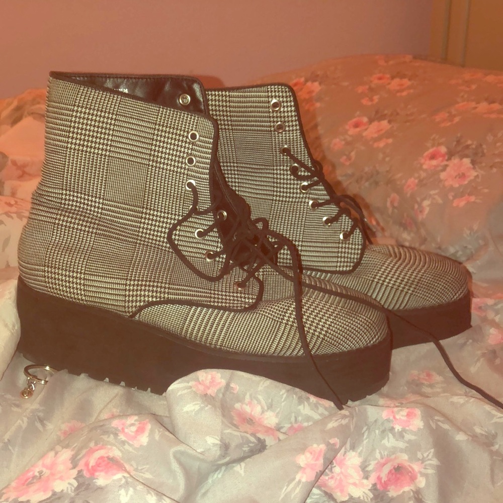 Forever 21 shoes
